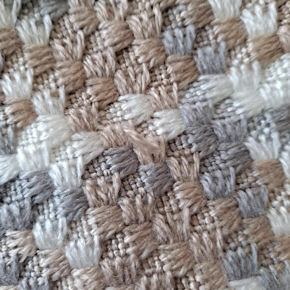 Calvin Klein Beige Tan & Olive Green Basket Weave Chunky Knit Scarf - 23" x 75" - Picture 12 of 13